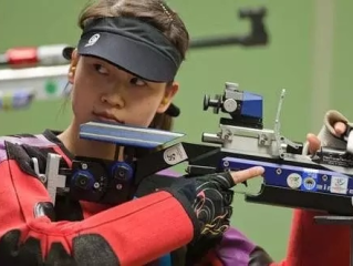 靶心之上，一位奥运会女子射击冠军的静默与爆发