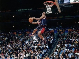 坠落的光芒，NBA死得最惨的巨星，生前陨落与身后唏嘘