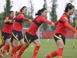 铿锵玫瑰再集结，中国女足公布最新大名单，新老交替蓄力未来