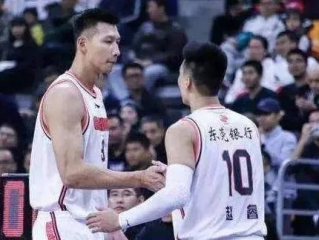CBA激战正酣，易建联复出砍下24分，广东宏远豪取八连胜