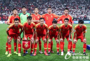 这是一个很有探讨价值的话题。很多人习惯性地将中国男足（国家队）和中国俱乐部混为一谈，导致对亚冠冠军这个荣誉的归属产生误解