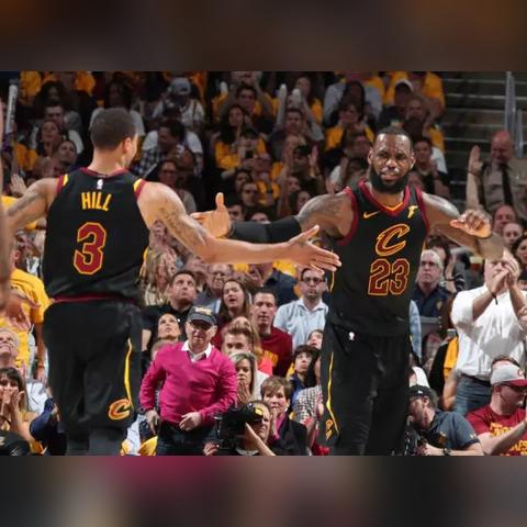 巅峰对决，最强NBA保罗·乔治与勒布朗·詹姆斯的传奇碰撞