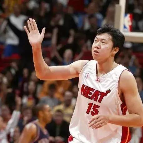 2002年NBA全明星赛，星光璀璨的费城之夜