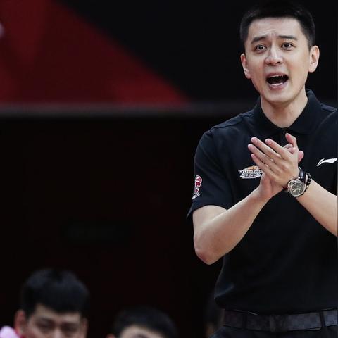 篮下长城—韩德君简历里的中国篮球传奇