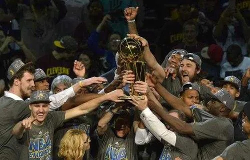 不朽的终章,2016年骑士逆转勇士,改写NBA历史的73胜神话 不朽的终章,2016年骑士逆转勇士,改写NBA历史的73胜神话