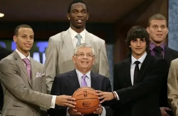 从辉煌到传奇，NBA选秀状元名单背后的故事与时代印记