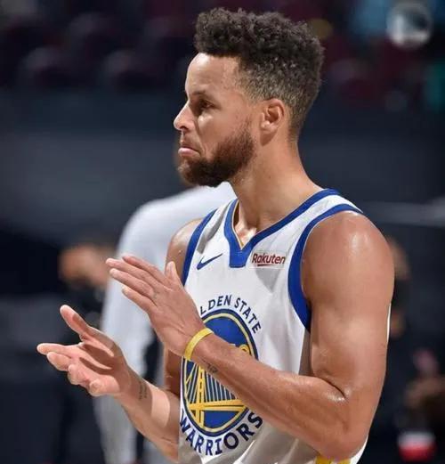 汤普森球衣号码，投射在NBA历史长河中的11号传奇